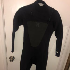 Hurley's boys fusion 3/2 wetsuit size small